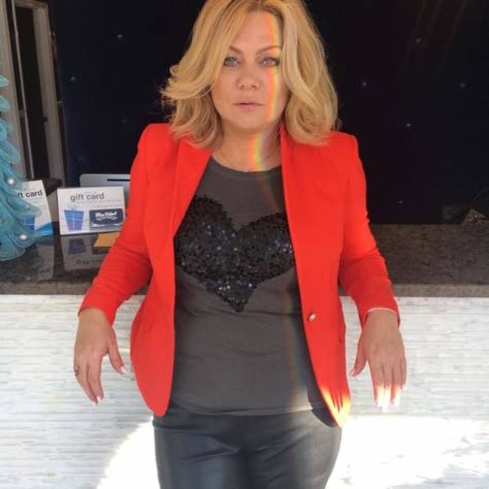 Meet your Posher, Monika